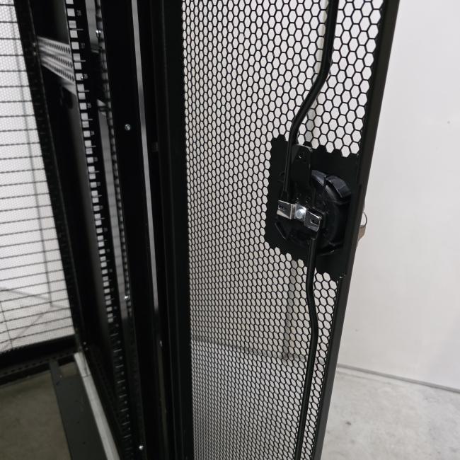  - dell patchkast afm 225x110x60 cm  (15)