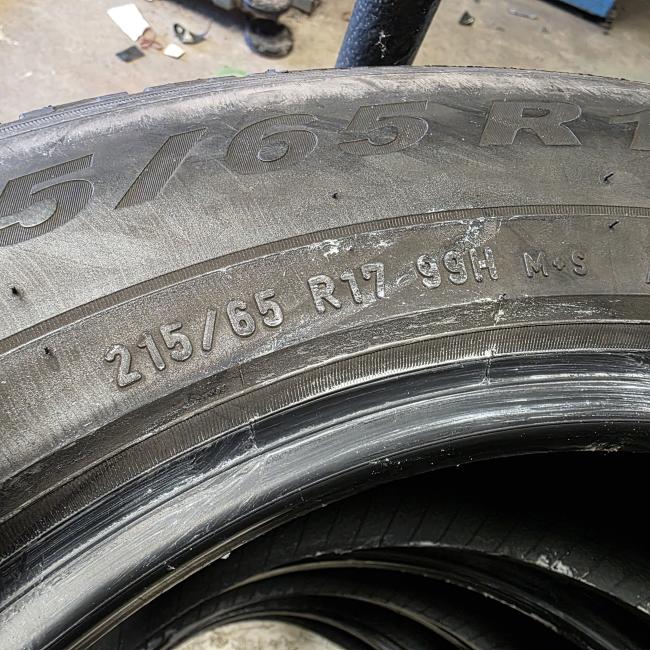  - 4x banden 215-65-r17 99H (1)