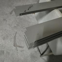  - 9x gelakt metalen hoeklijn 100x8,5 cm 2 mm dik  (3)