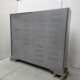  - grote  AHREND akoestische metalen kast 240x195x45 cm hxbxd  (5)