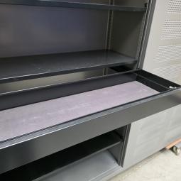  - grote  AHREND akoestische metalen kast 240x195x45 cm hxbxd  (2)
