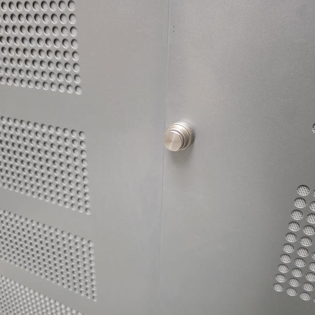  - grote  AHREND akoestische metalen kast 240x195x45 cm hxbxd  (4)