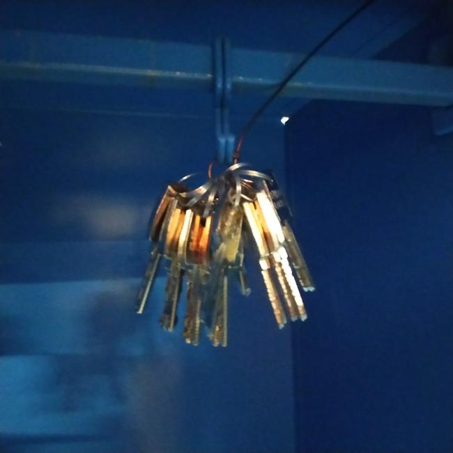  - 2x 10-deurs blauw retro vintage industriele metalen lockerkasten (15)