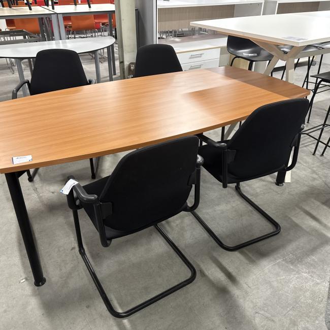  - 1x tafel en 4x stoelen kan als set of los verkocht worden (16)
