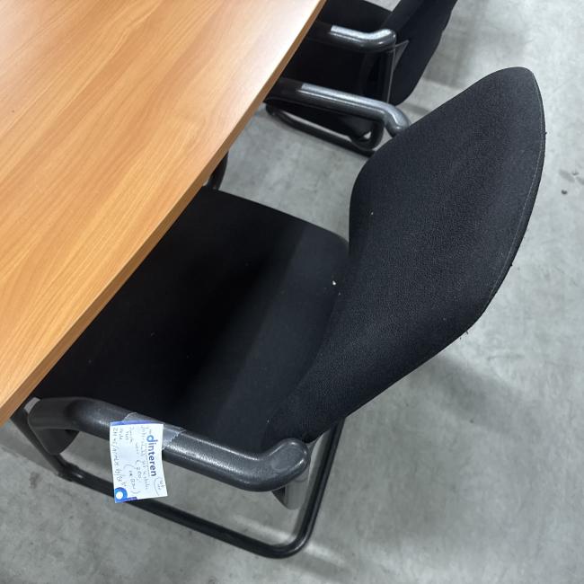  - 1x tafel en 4x stoelen kan als set of los verkocht worden (17)