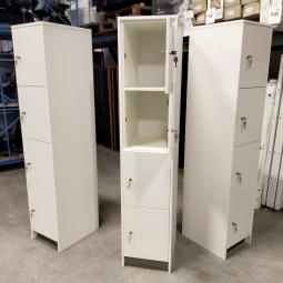  - 3x 115,- pst ex. witte houten 4-deurs lockers met nieuwe sloten eurolocks in zeer nette staat (17)