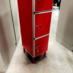  - 4x Aeastic 5-deurs rode lockers hout aluminium met nieuwe sloten eurolocks in zeer nette staat (19)