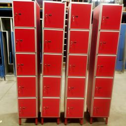  - 4x Aeastic 5-deurs rode lockers hout aluminium met nieuwe sloten eurolocks in zeer nette staat (4)