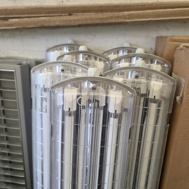  - 7x nieuwe TL armatuur 2x35 watt  (2)