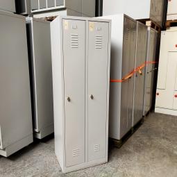  - partij 37x induistriele metalen lockerkasten 2-deursgrijs (6)