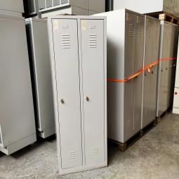  - partij 37x induistriele metalen lockerkasten 2-deursgrijs (7)