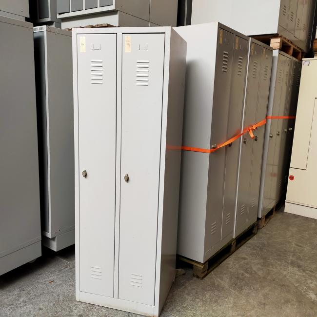  - partij 37x induistriele metalen lockerkasten 2-deursgrijs (9)
