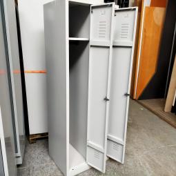  - partij 37x induistriele metalen lockerkasten 2-deursgrijs (17)