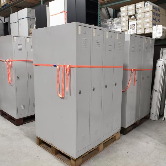  - partij 37x induistriele metalen lockerkasten 2-deursgrijs (115)