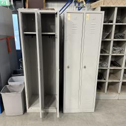  - partij 37x induistriele metalen lockerkasten 2-deursgrijs (124)