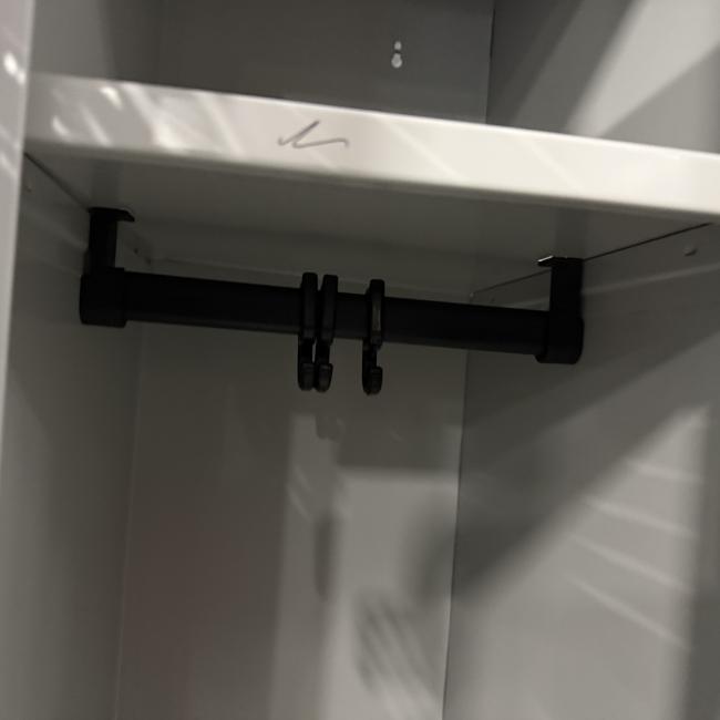  - partij 37x induistriele metalen lockerkasten 2-deursgrijs (127)