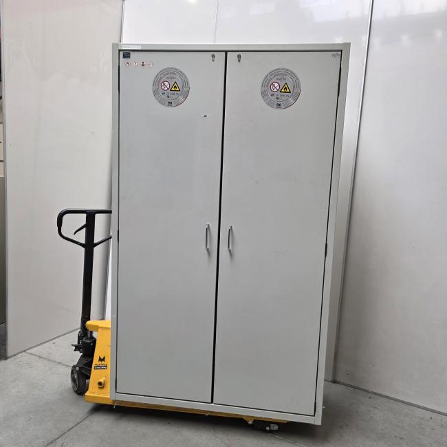  - chemiekast 200x120x62 cm  (1)