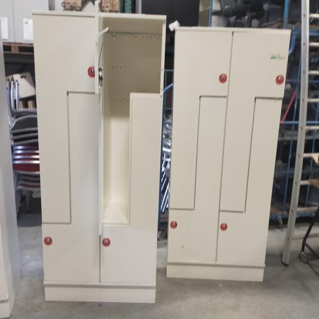  - partij Oostwoud witte metalen Z-lockerkasten kledinglockers 4-deurs 195x80x50 cm met nieuww sloten eurolocks (15)