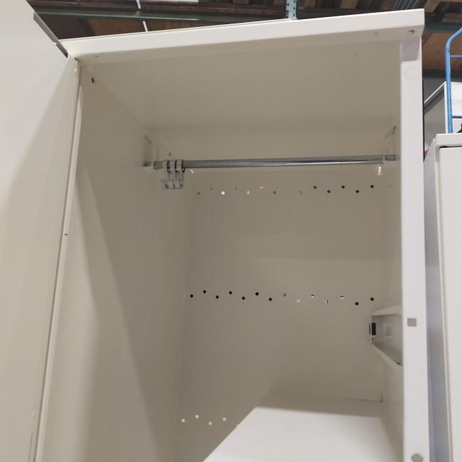  - partij Oostwoud witte metalen Z-lockerkasten kledinglockers 4-deurs 195x80x50 cm met nieuww sloten eurolocks (17)