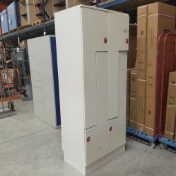  - partij Oostwoud witte metalen Z-lockerkasten kledinglockers 4-deurs 195x80x50 cm met nieuww sloten eurolocks (24)
