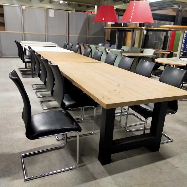  - partij goedkope sledestoelen eetkamerstoelen met zwart kunststleder bekleding (27)