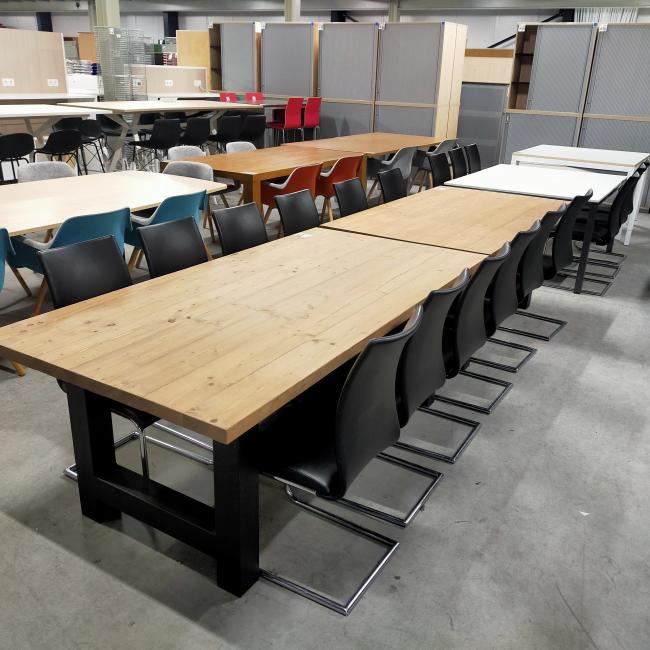  - partij goedkope sledestoelen eetkamerstoelen met zwart kunststleder bekleding (3)