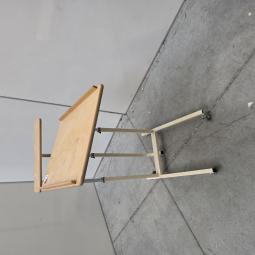  - bedtafel  rolstoel tafel afm 60x46 cm hoogte instelbaar van 65-106 cm tevens kantelbaar  (1)