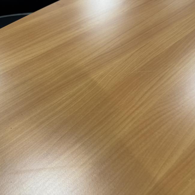  - 1x EROMES tafel kersenkleur bootvormig blad met gebrsporen  krasjes op het blad (19)