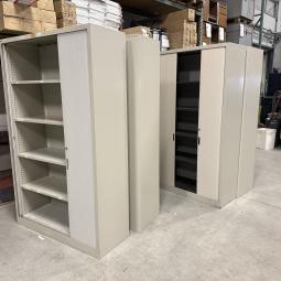  - 4x van blerk werkplaats garage kasten met roldeuren (30)