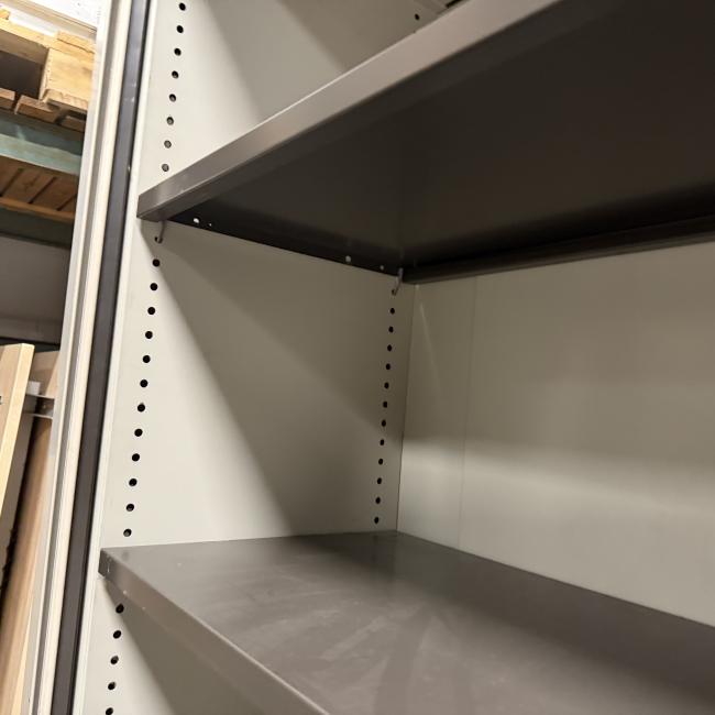  - 4x van blerk werkplaats garage kasten met roldeuren (3)