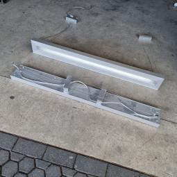  - hang tl lamp voor boven bureau afm 125x15x4,5 cm  75 cm kabel 28 watt (3)