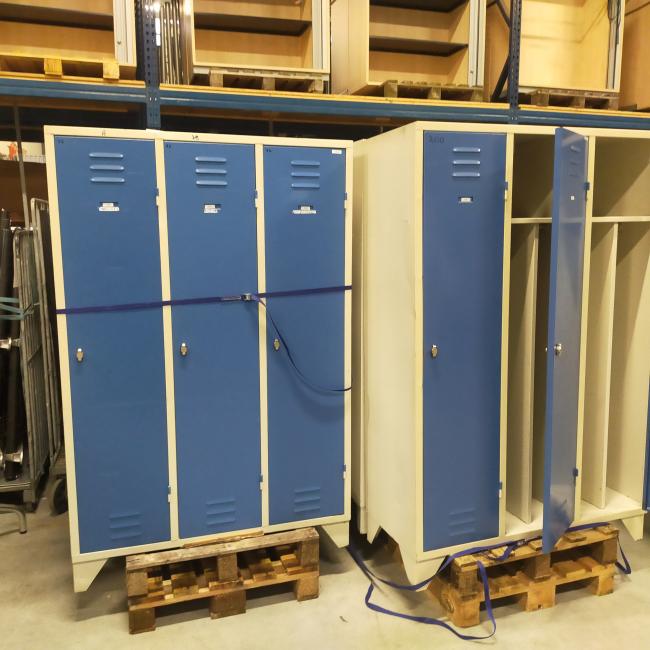  - LK869 12x 3-deurs extra brede deuren 185x120x50 cm 225,- per stuk ex (3)