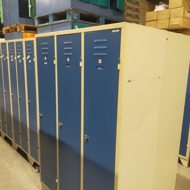  - LK869 12x 3-deurs extra brede deuren 185x120x50 cm 225,- per stuk ex (32)