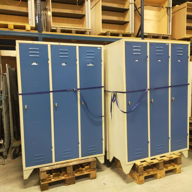  - LK869 12x 3-deurs extra brede deuren 185x120x50 cm 225,- per stuk ex (34)