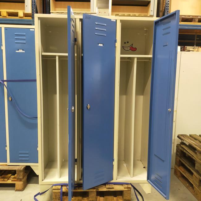  - LK869 12x 3-deurs extra brede deuren 185x120x50 cm 225,- per stuk ex (55)