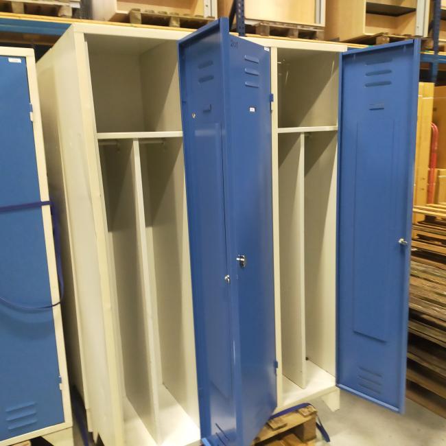  - LK869 12x 3-deurs extra brede deuren 185x120x50 cm 225,- per stuk ex (58)