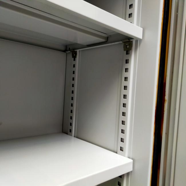  - 1x brandvertragende kluiskast met sleutel (14)