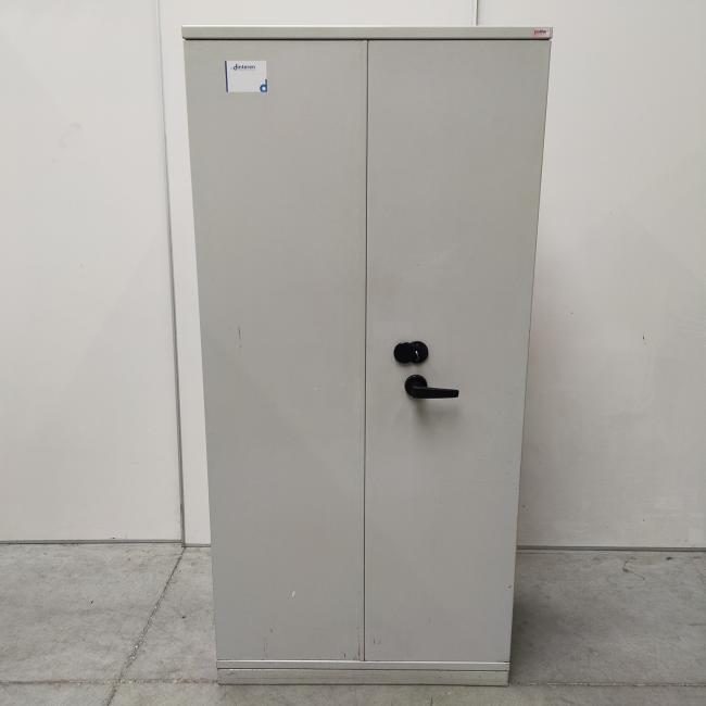  - 1x brandvertragende kluiskast met sleutel (17)