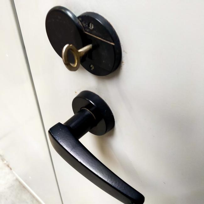  - 1x brandvertragende kluiskast met sleutel (20)