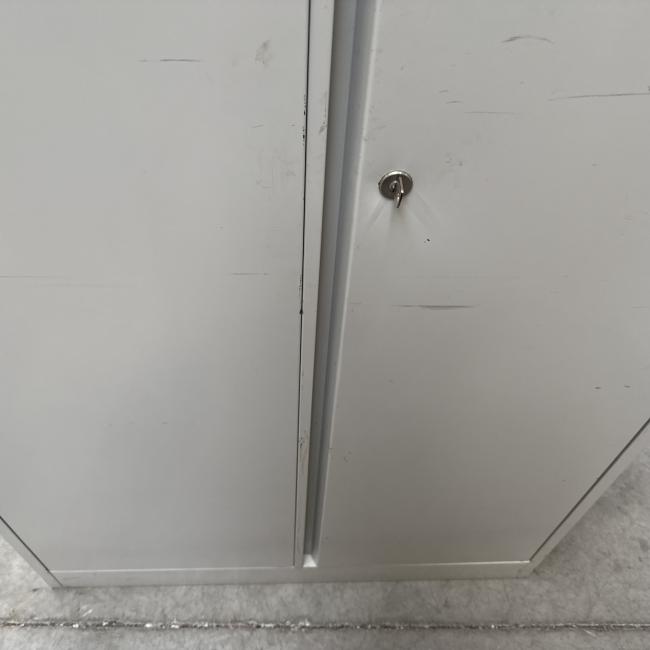  - 1x grijs 2-deurs ahrend werkplaats (17)