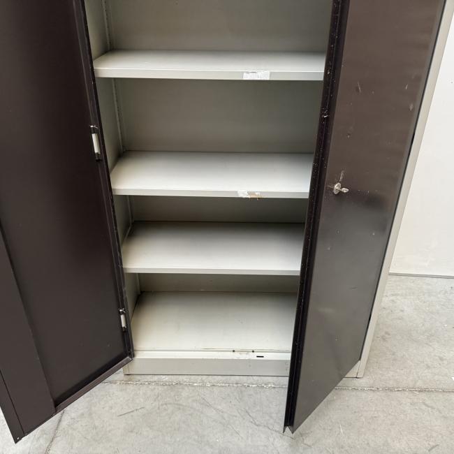  - 1x grijs bruin werkplaats garage (6)