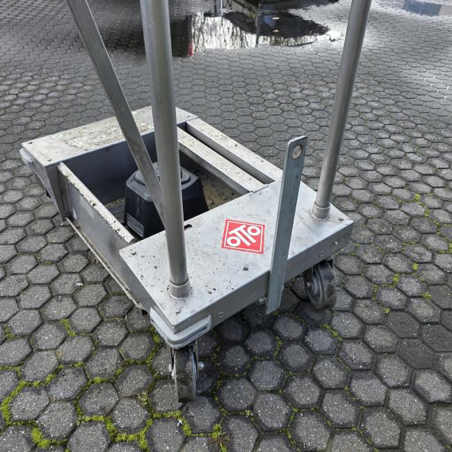  - RVS TRANSPORTWAGEN  160 MM ZWENKWIELEN  (2)