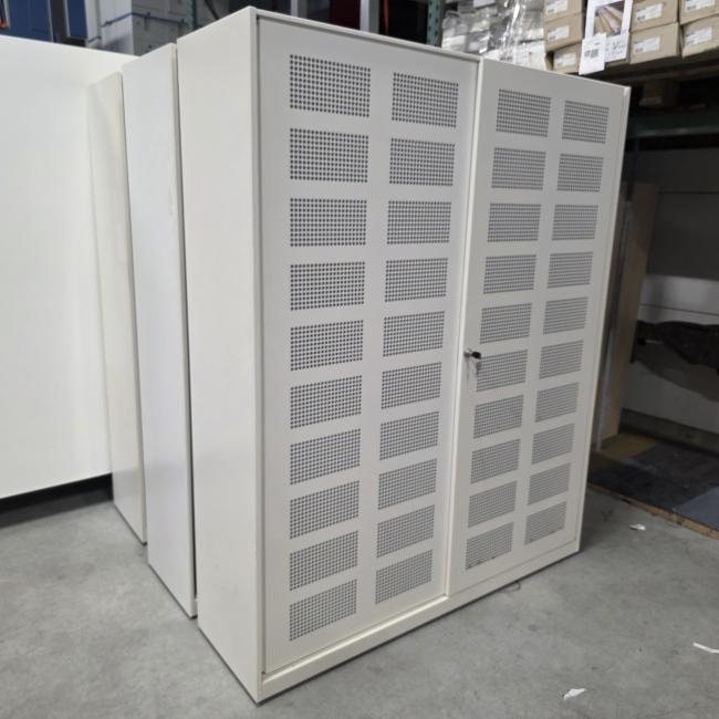  - 3X AKOESTISCHE SCHUIFDEURKAST AFM 160X45X195 HOOG  (1)