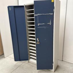  - ahrend zware degelijke stalen kast met heel veel schappen vakken (16)