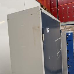  - ahrend zware degelijke stalen kast met heel veel schappen vakken (20)