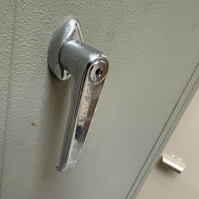  - Escoliet brandkast zonder sleutel (7)