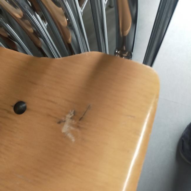  - aanpassen prijs, foto's en tekst intensief gebruikt!! met schade!!! (5)