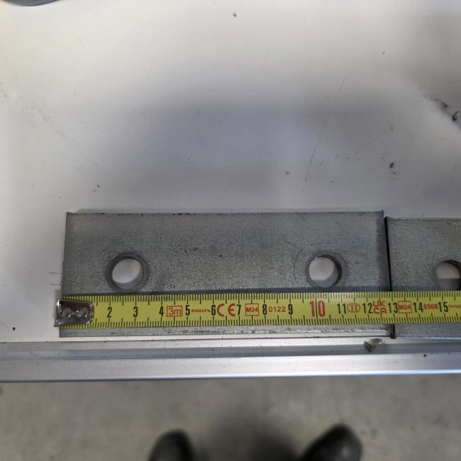  - 150 stuks metalen strip 130x50 mm 6 mm dik  (2)