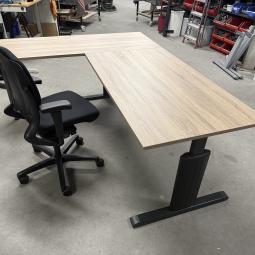  - 2x choreo hoekbureau met nieuw blad midden eiken (3)