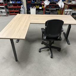  - 2x choreo hoekbureau met nieuw blad midden eiken (6)